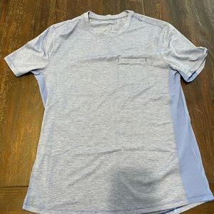 Lululemon workout shirt